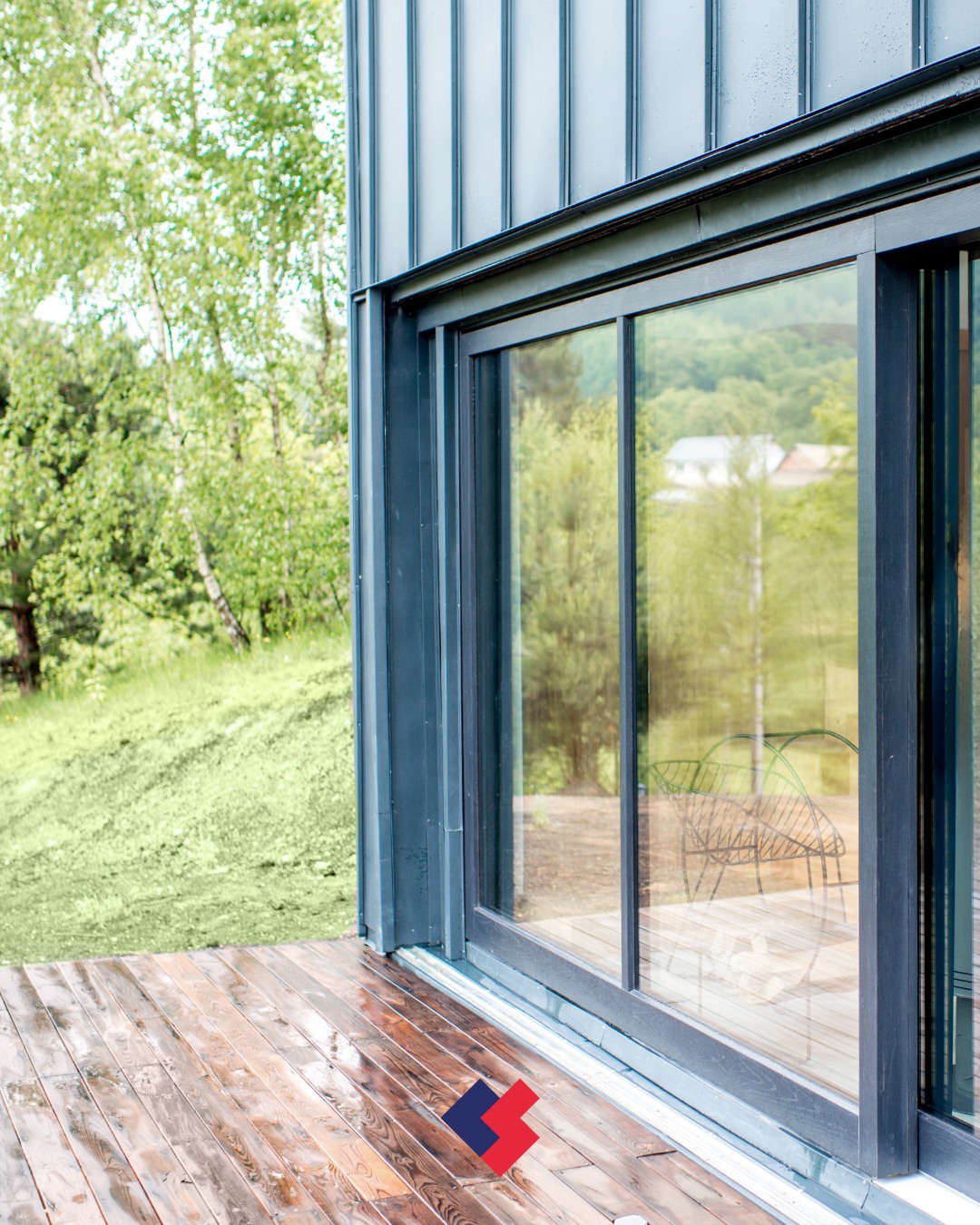 🌦 Entre intérieur et extérieur, la frontière s’efface. Avec nos baies vitrées, profitez pleinement de l’été sous toutes…